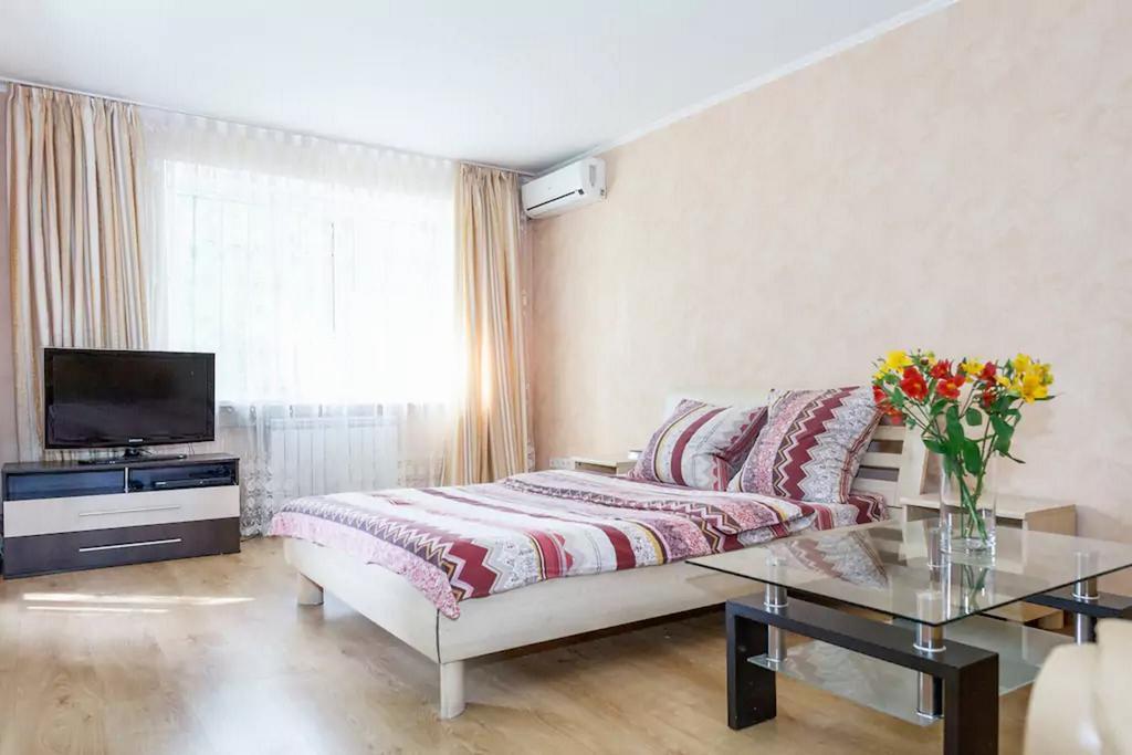 Apartment In Zaporozhye. Antica Zaporizhia ภายนอก รูปภาพ